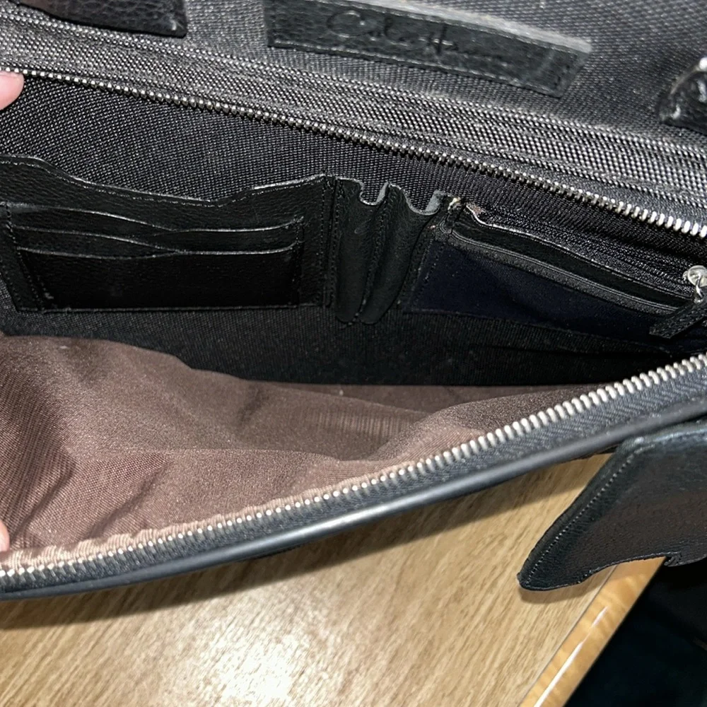 Cole Haan Overnight Work and Laptop Suitcase on wheels - Picture 9 of 9